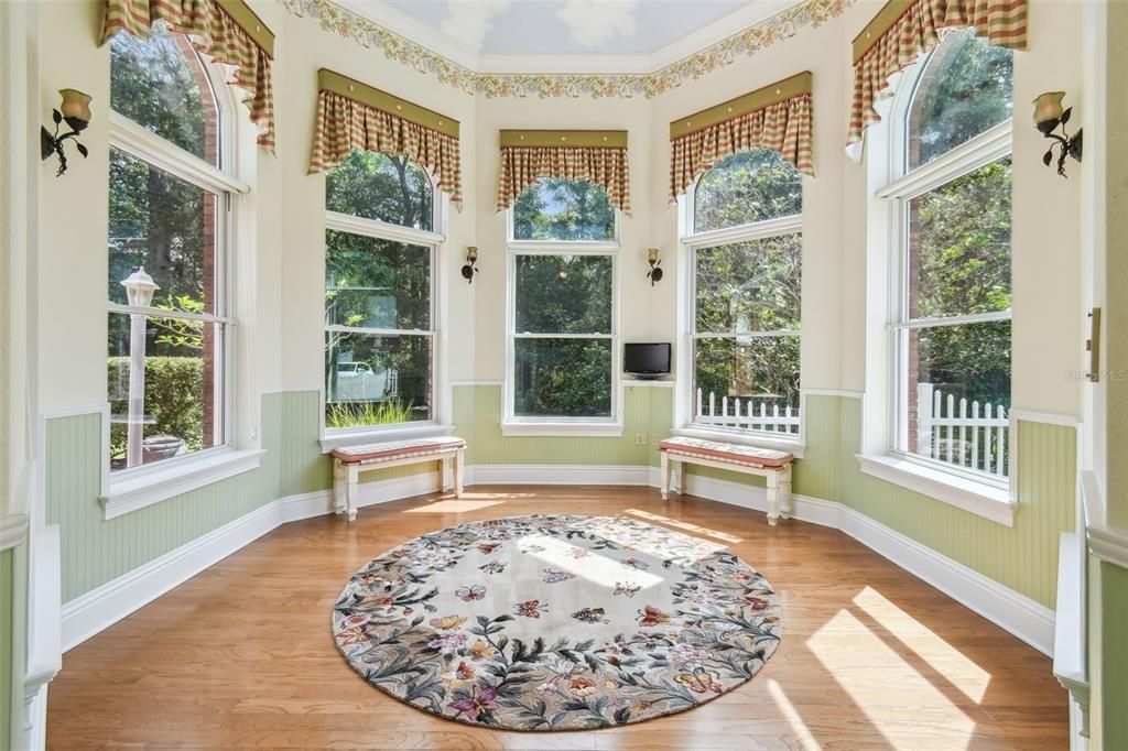 En Venta: $2,400,000 (5 camas, 3 baños, 6140 Pies cuadrados)