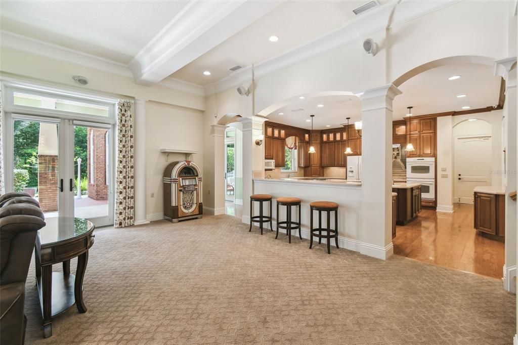 En Venta: $2,400,000 (5 camas, 3 baños, 6140 Pies cuadrados)