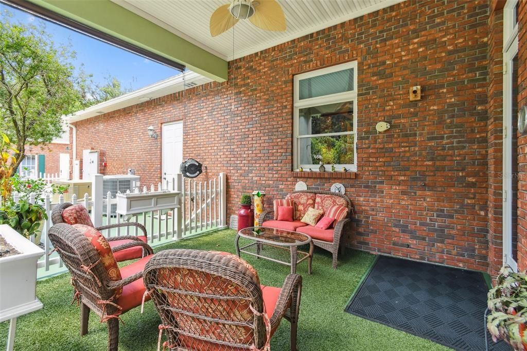 En Venta: $2,400,000 (5 camas, 3 baños, 6140 Pies cuadrados)