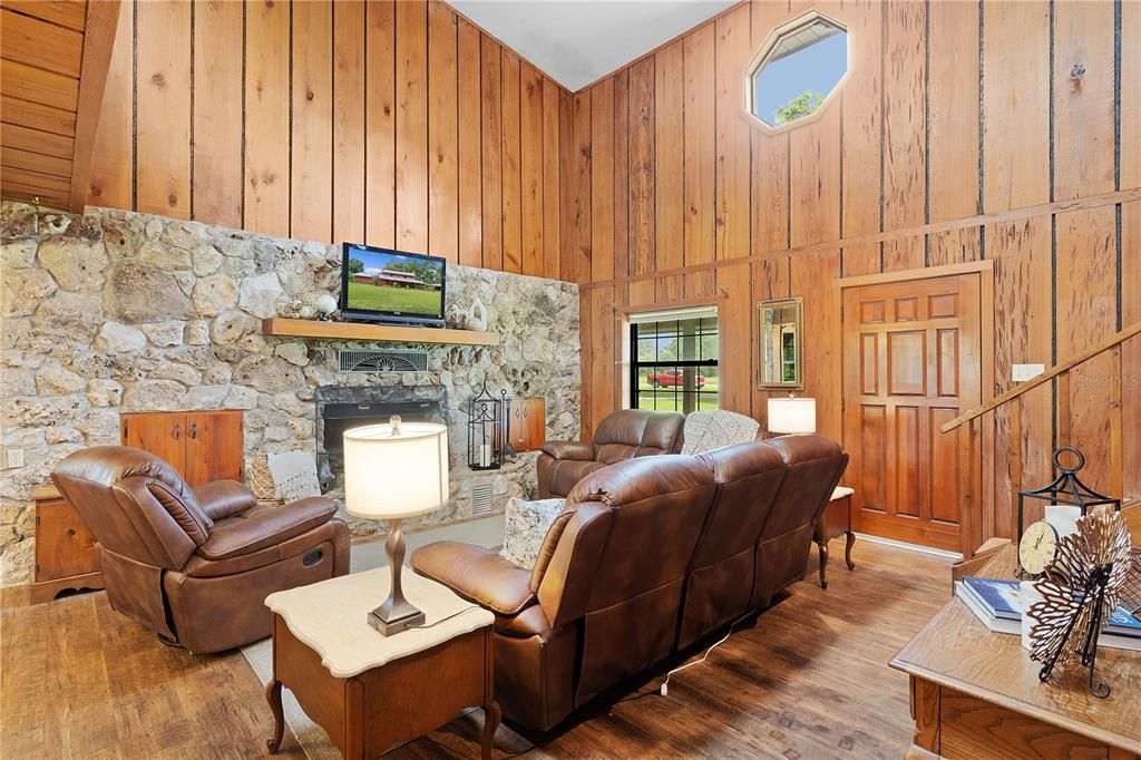 待售: $799,750 (3 贝兹, 2 浴室, 2708 平方英尺)