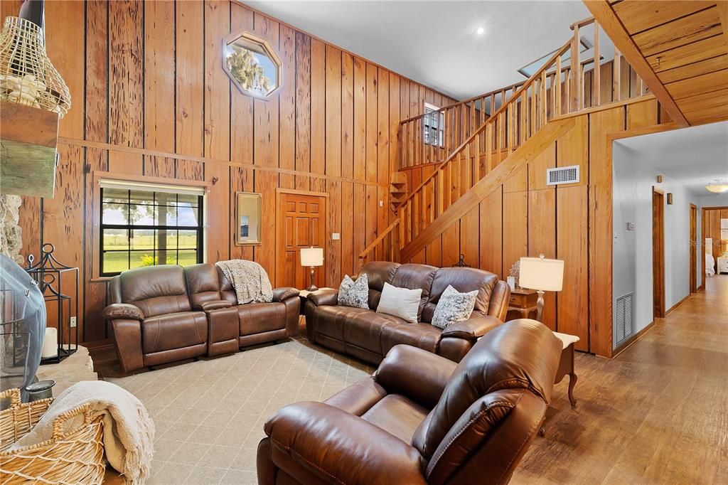 待售: $799,750 (3 贝兹, 2 浴室, 2708 平方英尺)