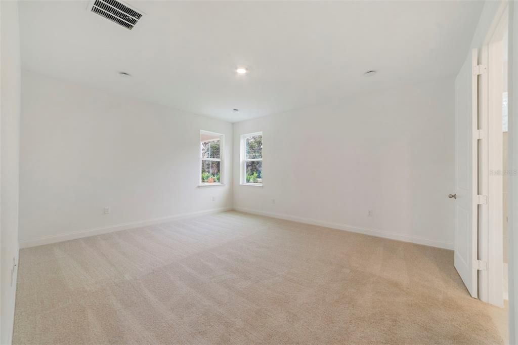 Active With Contract: $655,990 (5 beds, 3 baths, 3180 Square Feet)