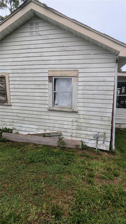 待售: $135,000 (2 贝兹, 2 浴室, 680 平方英尺)