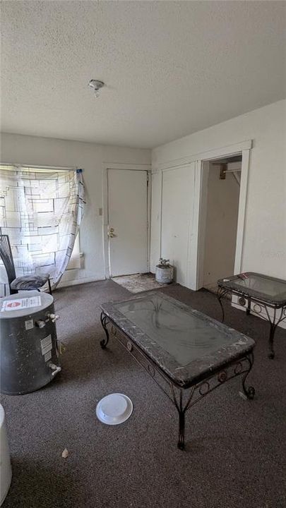 待售: $135,000 (2 贝兹, 2 浴室, 680 平方英尺)