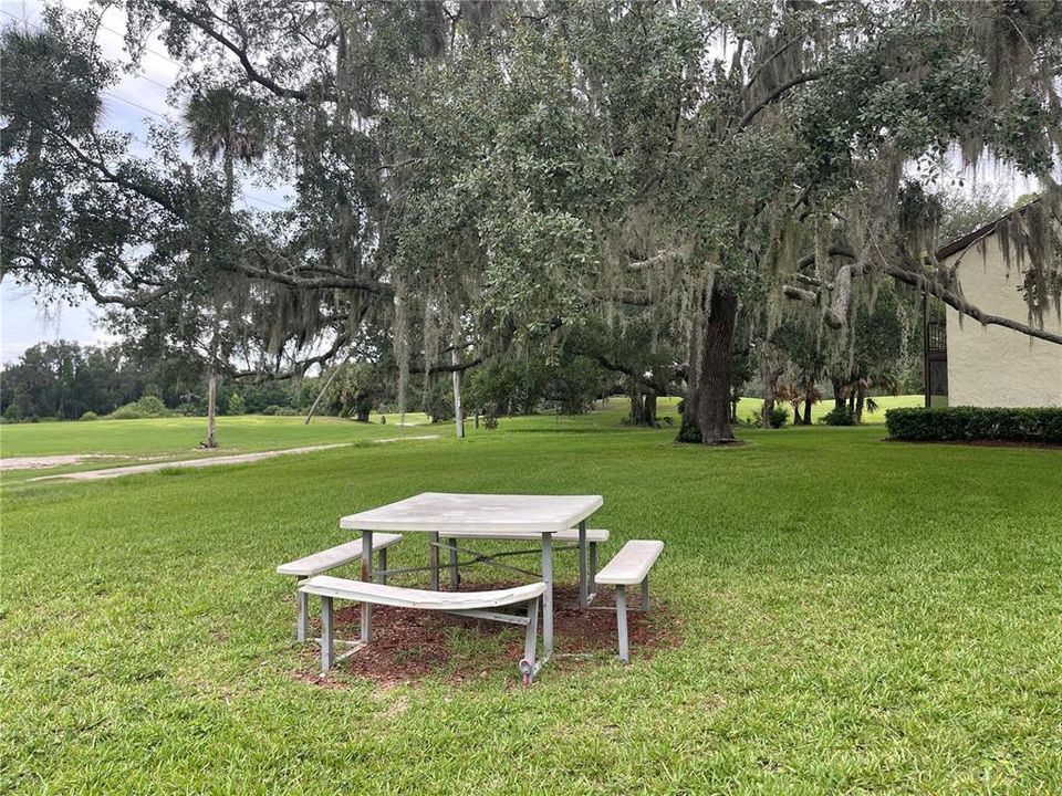 For Sale: $99,000 (1 beds, 1 baths, 756 Square Feet)