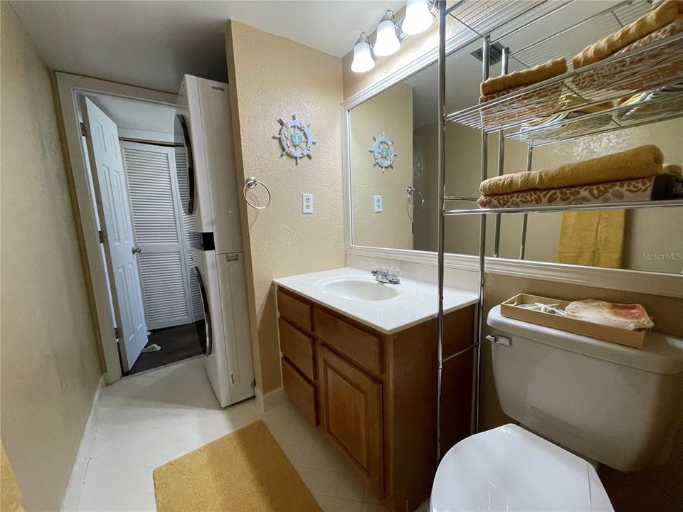 For Sale: $99,000 (1 beds, 1 baths, 756 Square Feet)