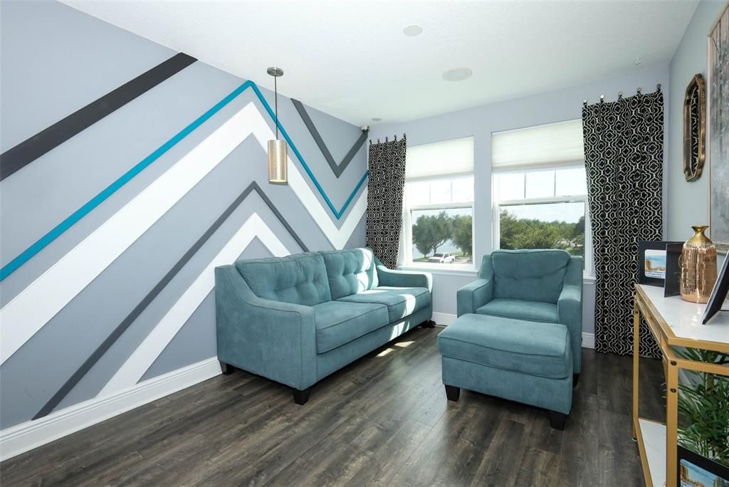 Под контрактом: $500,000 (3 спален, 2 ванн, 1826 Квадратных фут)