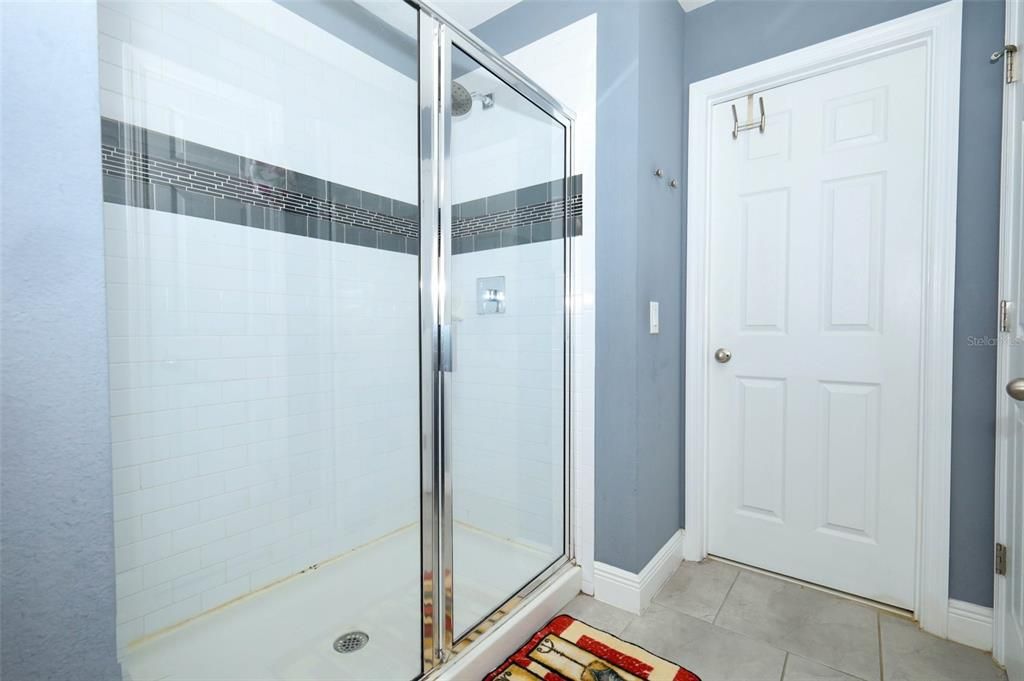 Под контрактом: $500,000 (3 спален, 2 ванн, 1826 Квадратных фут)