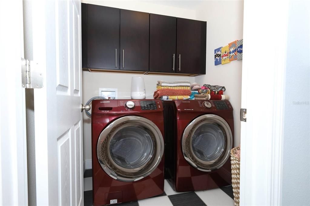 Под контрактом: $500,000 (3 спален, 2 ванн, 1826 Квадратных фут)