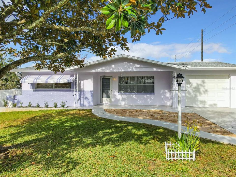 Recently Rented: $1,550 (2 beds, 1 baths, 1084 Square Feet)