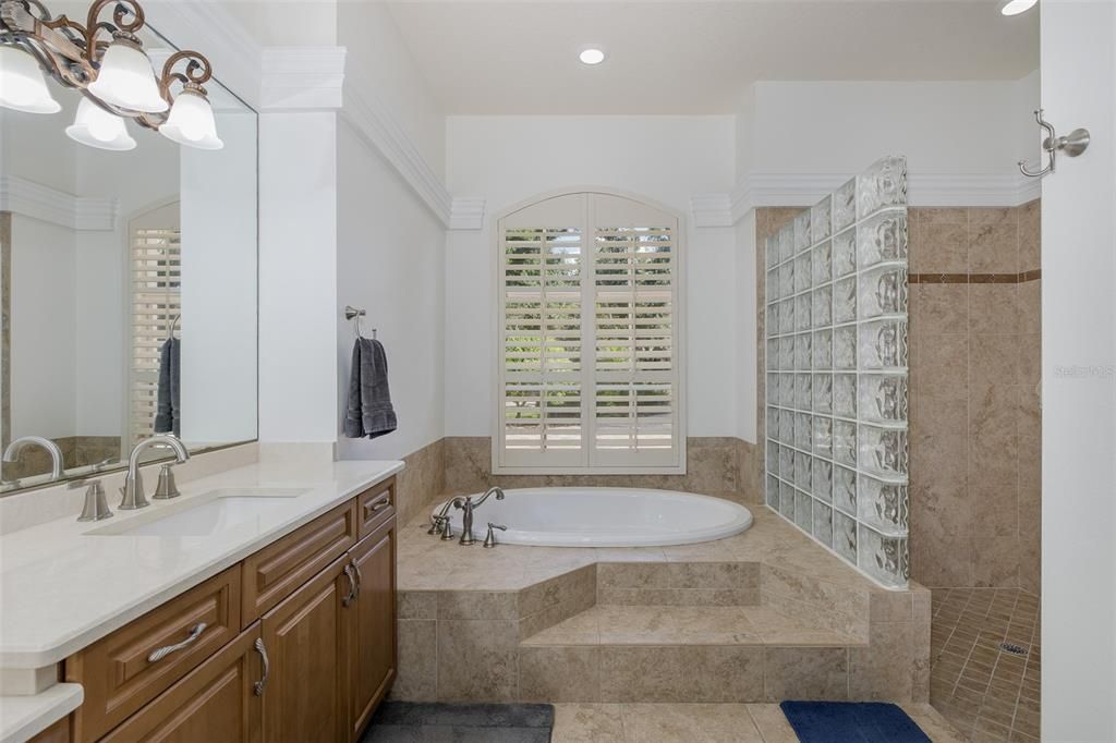 Active With Contract: $1,275,000 (5 beds, 4 baths, 3967 Square Feet)