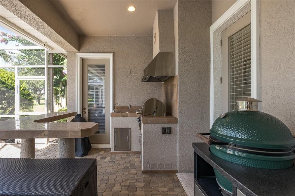 Active With Contract: $1,275,000 (5 beds, 4 baths, 3967 Square Feet)