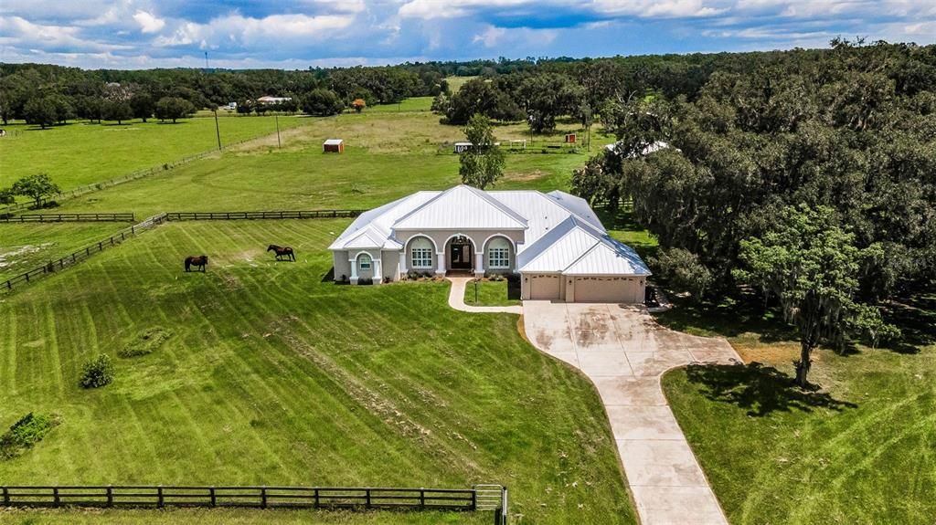 最近售出: $1,350,000 (3 贝兹, 2 浴室, 3463 平方英尺)