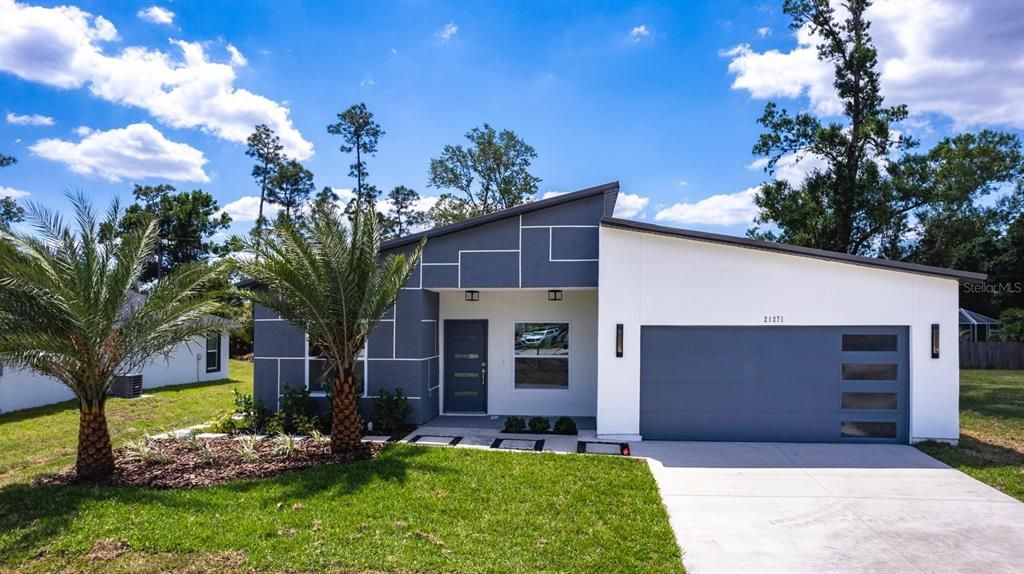 For Rent: $3,500 (5 beds, 3 baths, 2300 Square Feet)