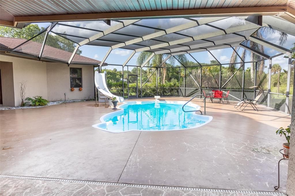 Active With Contract: $1,199,000 (4 beds, 3 baths, 6284 Square Feet)