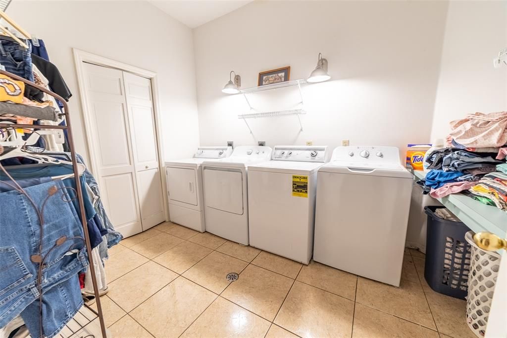 Active With Contract: $1,199,000 (4 beds, 3 baths, 6284 Square Feet)