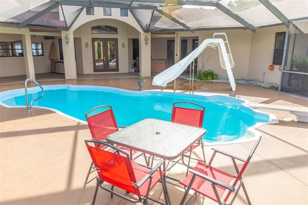 Active With Contract: $1,199,000 (4 beds, 3 baths, 6284 Square Feet)