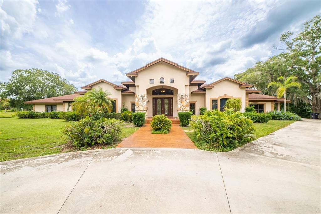 Active With Contract: $1,199,000 (4 beds, 3 baths, 6284 Square Feet)