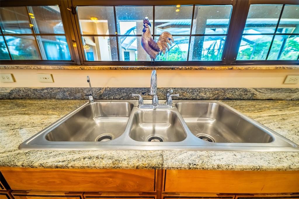 Active With Contract: $1,199,000 (4 beds, 3 baths, 6284 Square Feet)