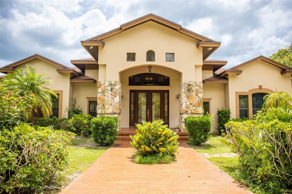 Active With Contract: $1,199,000 (4 beds, 3 baths, 6284 Square Feet)