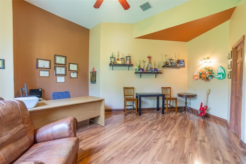 Active With Contract: $1,199,000 (4 beds, 3 baths, 6284 Square Feet)