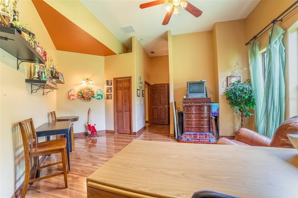 Active With Contract: $1,199,000 (4 beds, 3 baths, 6284 Square Feet)