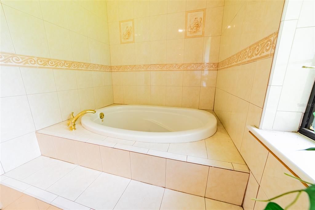 Active With Contract: $1,199,000 (4 beds, 3 baths, 6284 Square Feet)