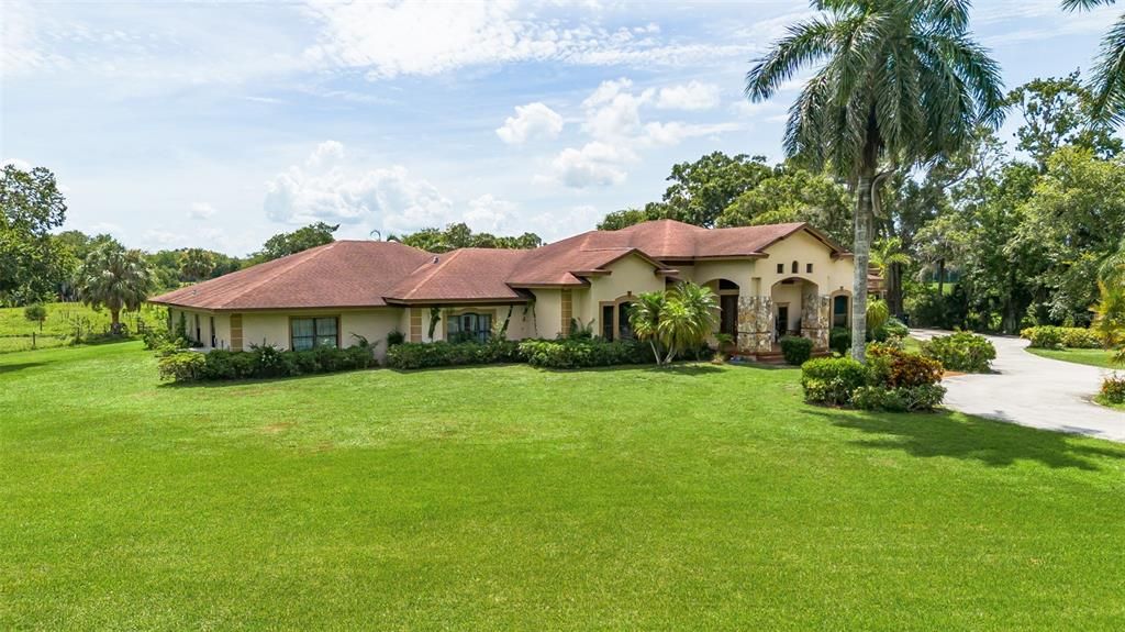 Active With Contract: $1,199,000 (4 beds, 3 baths, 6284 Square Feet)