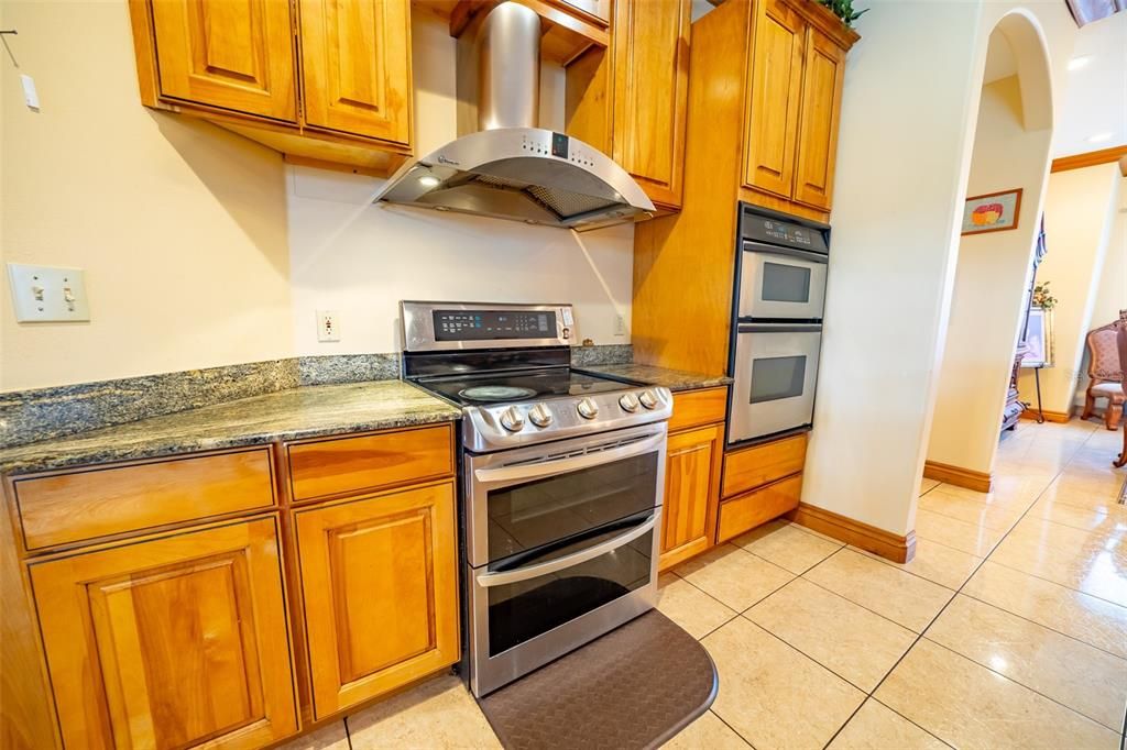 Active With Contract: $1,199,000 (4 beds, 3 baths, 6284 Square Feet)