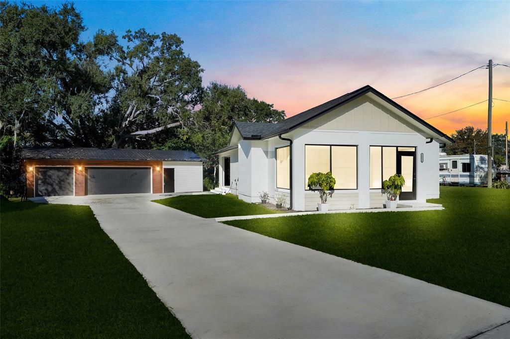 Под контрактом: $550,000 (3 спален, 2 ванн, 1554 Квадратных фут)