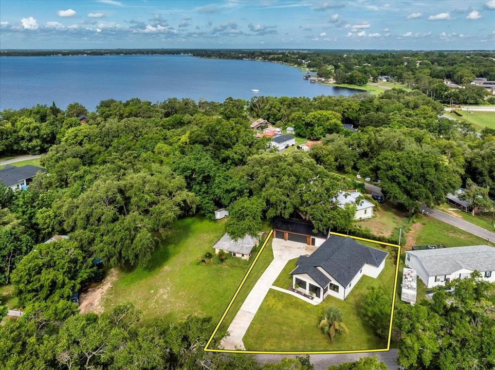 Под контрактом: $550,000 (3 спален, 2 ванн, 1554 Квадратных фут)