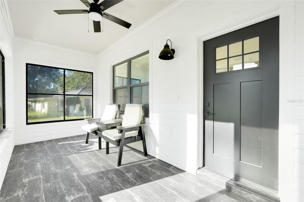 Под контрактом: $550,000 (3 спален, 2 ванн, 1554 Квадратных фут)