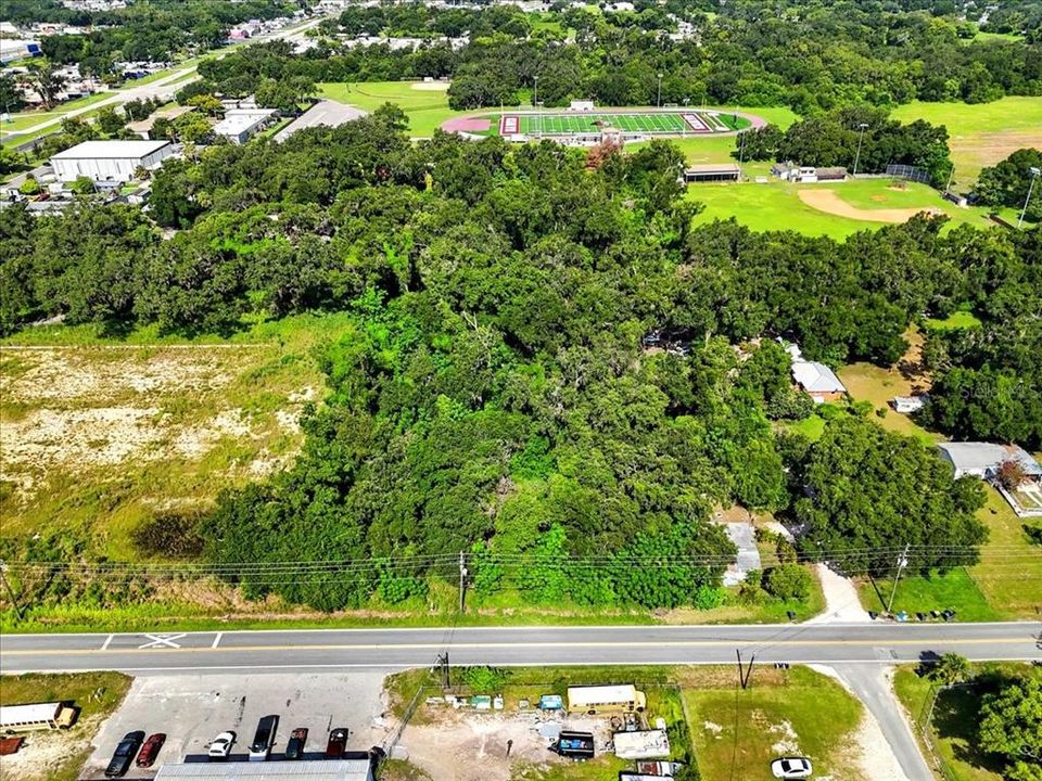 待售: $580,000 (5.14 acres)