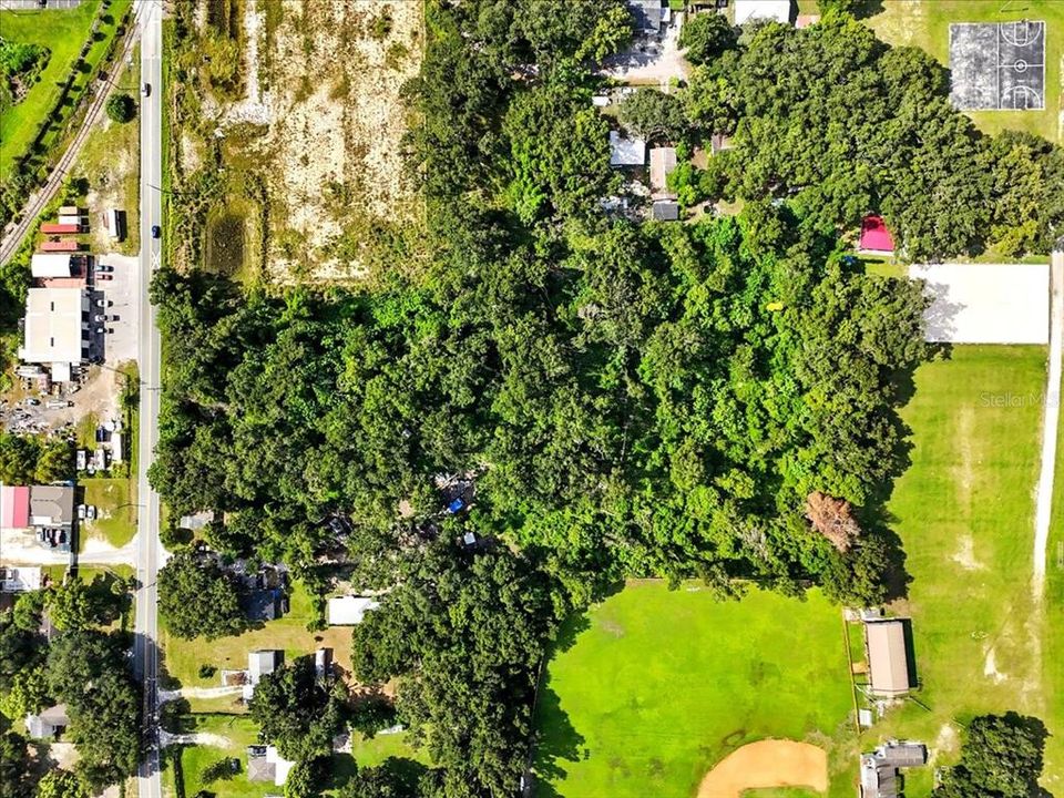 待售: $580,000 (5.14 acres)