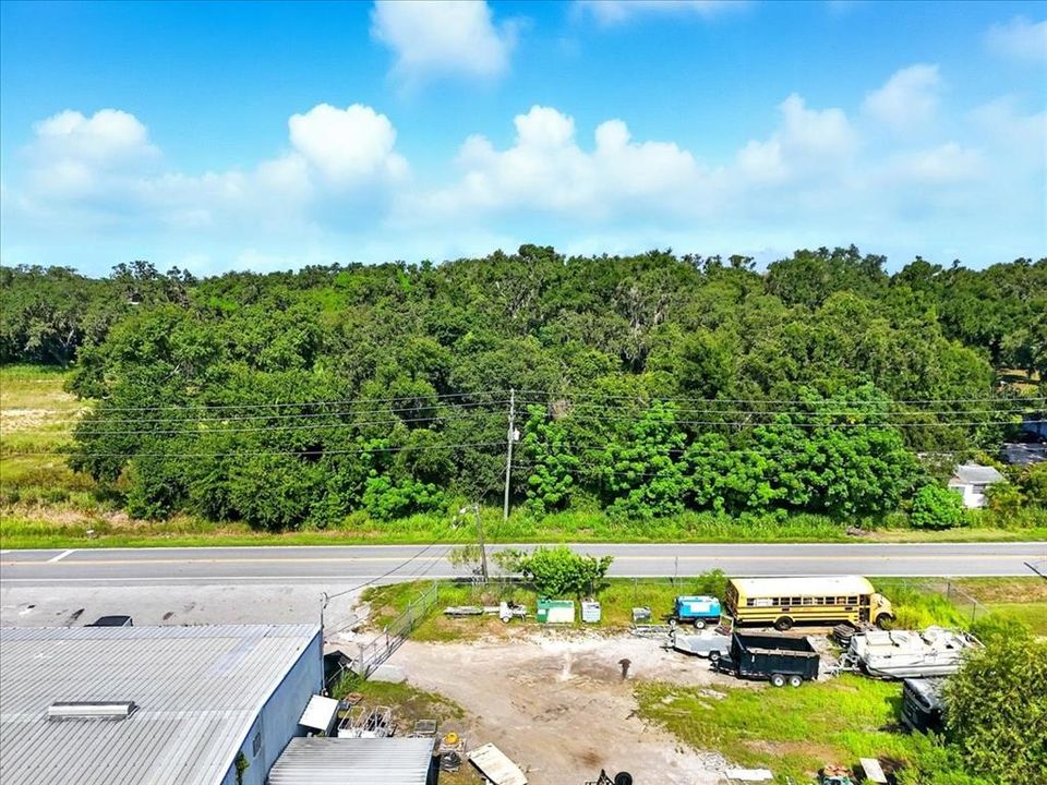 待售: $580,000 (5.14 acres)