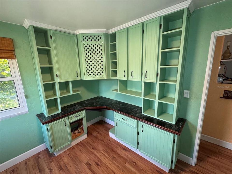 В аренду: $2,150 (2 спален, 1 ванн, 940 Квадратных фут)