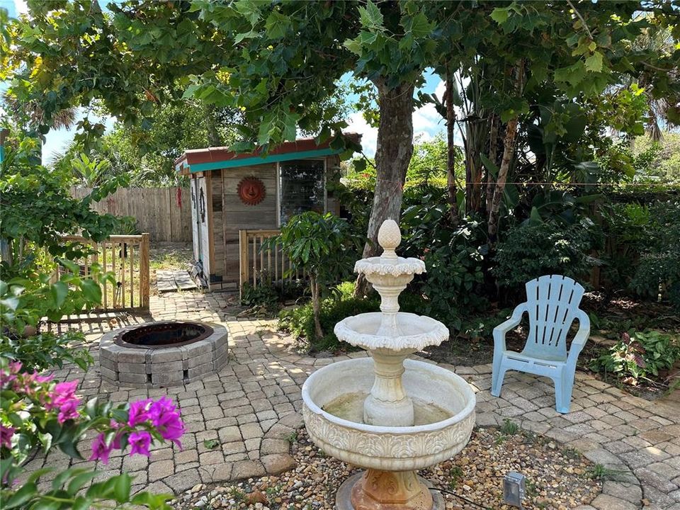 В аренду: $2,150 (2 спален, 1 ванн, 940 Квадратных фут)