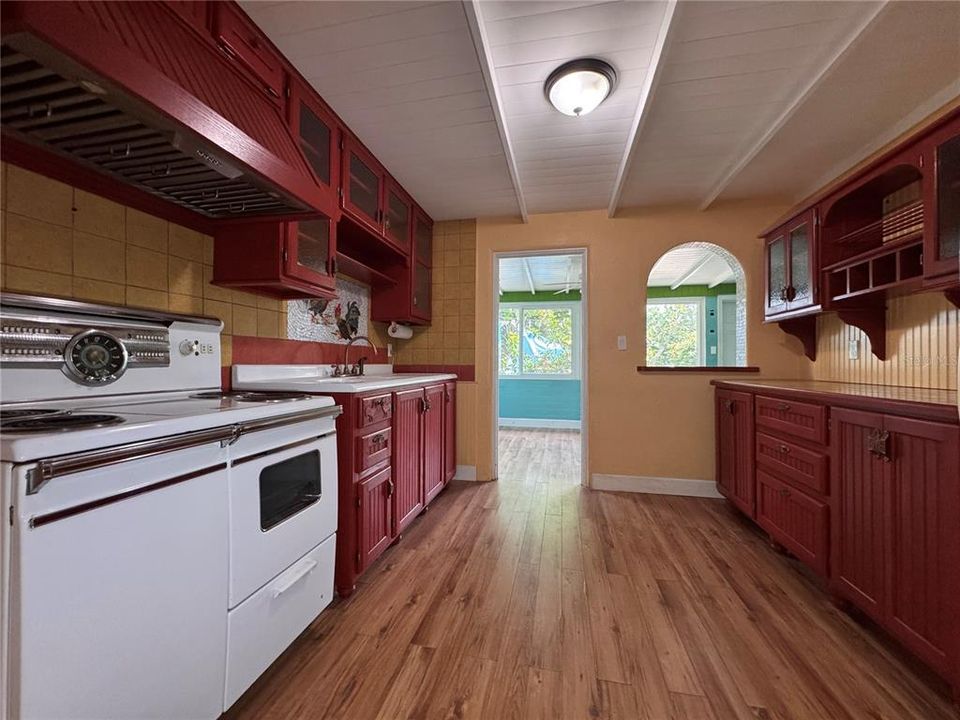 В аренду: $2,150 (2 спален, 1 ванн, 940 Квадратных фут)