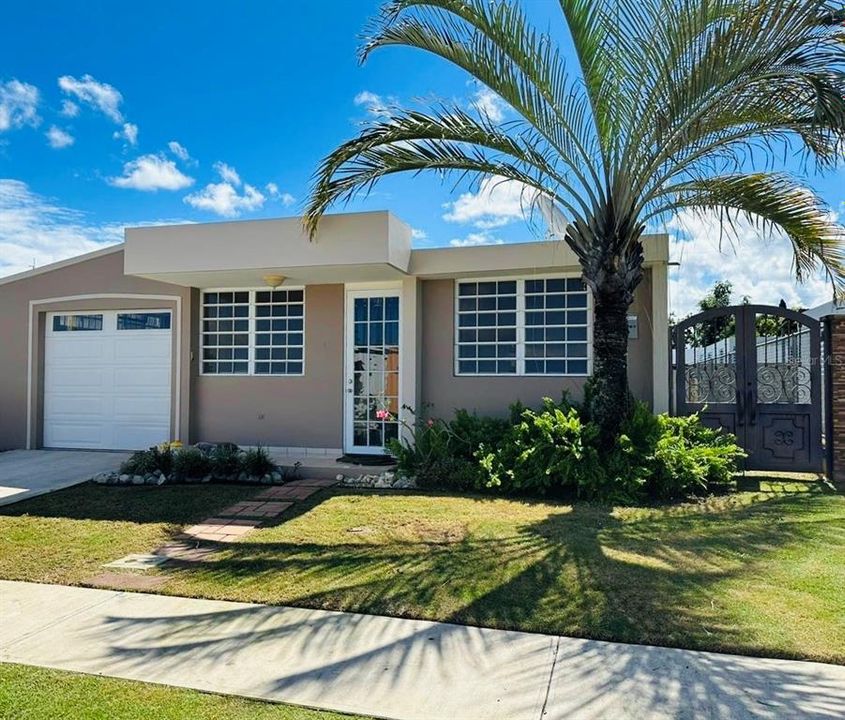 Recently Sold: $195,000 (3 beds, 2 baths, 1026 Square Feet)