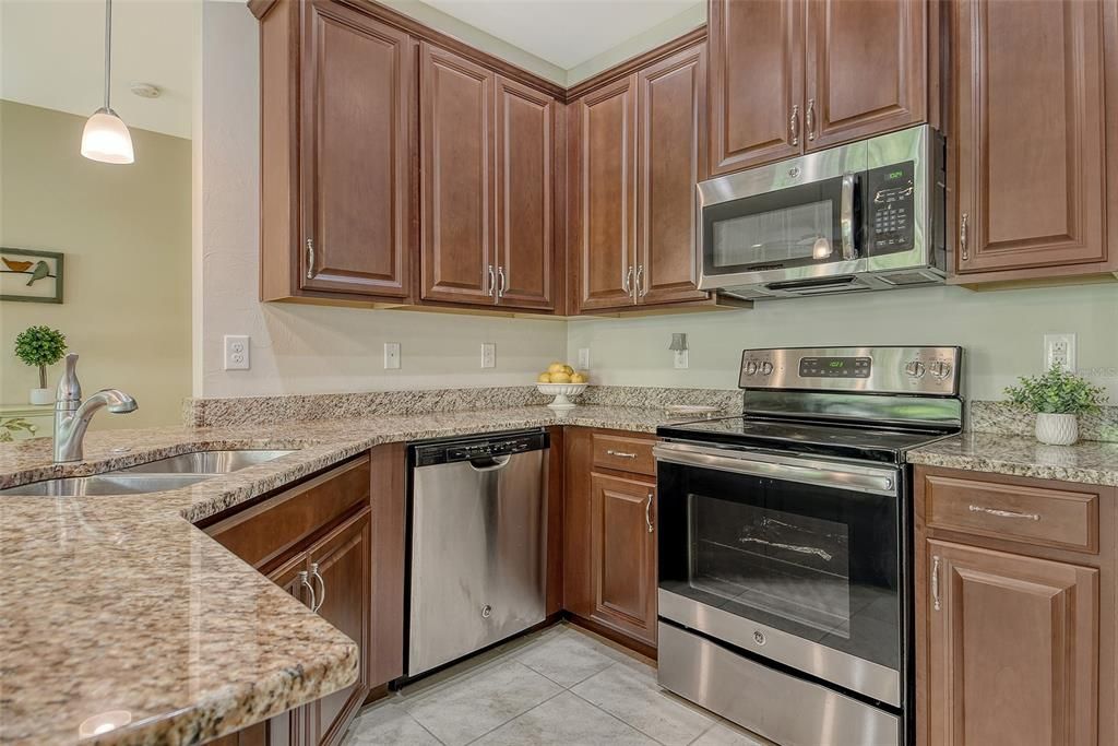 待售: $325,000 (3 贝兹, 2 浴室, 1430 平方英尺)