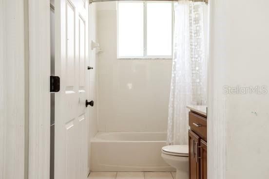 合同活跃: $395,000 (3 贝兹, 2 浴室, 1924 平方英尺)