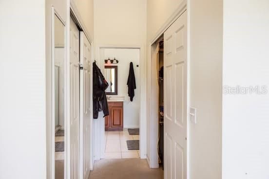 合同活跃: $395,000 (3 贝兹, 2 浴室, 1924 平方英尺)