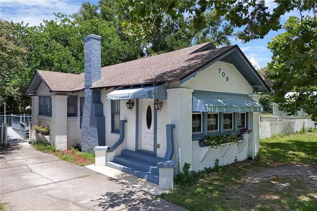 Recently Sold: $219,000 (2 beds, 1 baths, 1284 Square Feet)