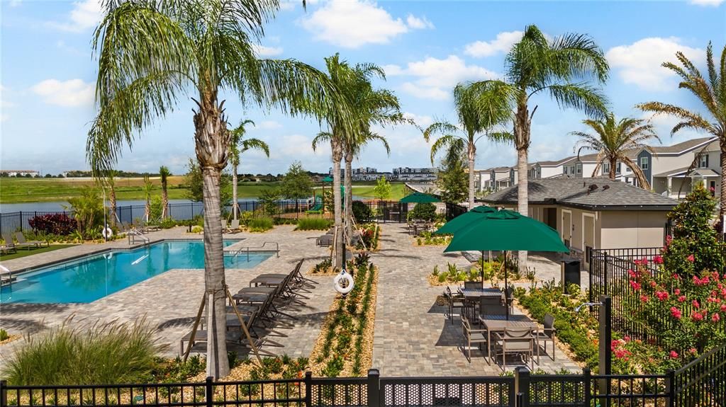 Active With Contract: $610,504 (5 beds, 3 baths, 3385 Square Feet)