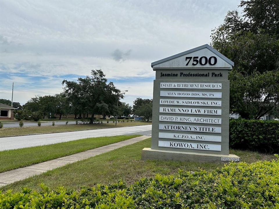 Active With Contract: $259,250 (0 beds, 0 baths, 1037 Square Feet)