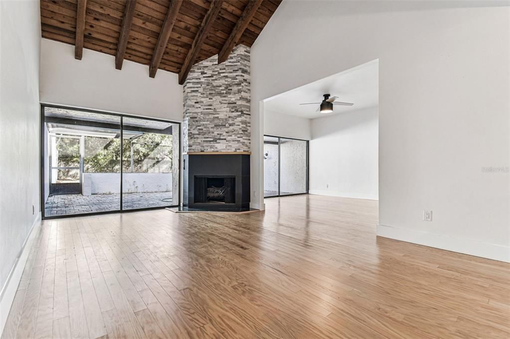 待售: $425,000 (3 贝兹, 2 浴室, 1924 平方英尺)