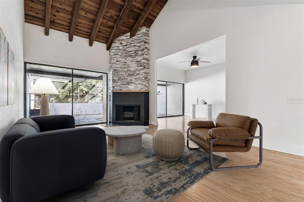 待售: $425,000 (3 贝兹, 2 浴室, 1924 平方英尺)