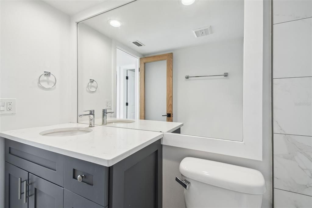 待售: $425,000 (3 贝兹, 2 浴室, 1924 平方英尺)