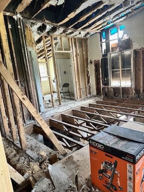 Active With Contract: $250,000 (3 beds, 2 baths, 3072 Square Feet)