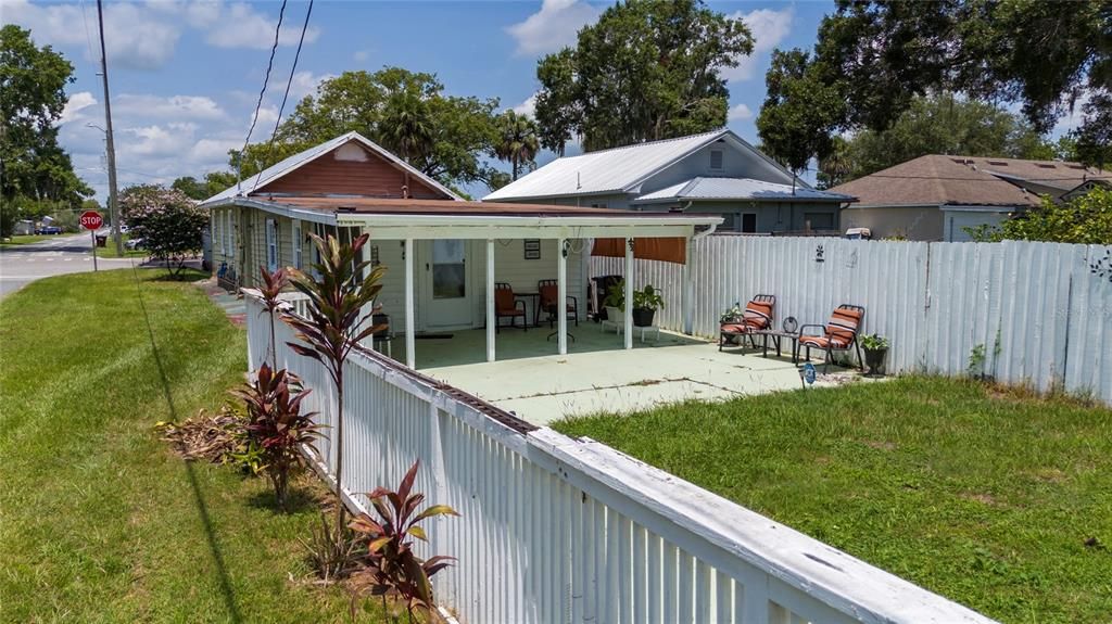 For Sale: $199,990 (2 beds, 1 baths, 1080 Square Feet)